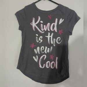 Twirl Gray Tee with Pink and White Design (0120)